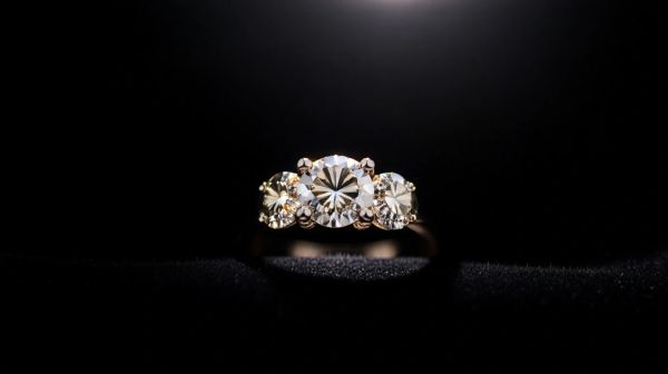Découvrez les somptueuses bagues en diamant d'Atelier du Diamant